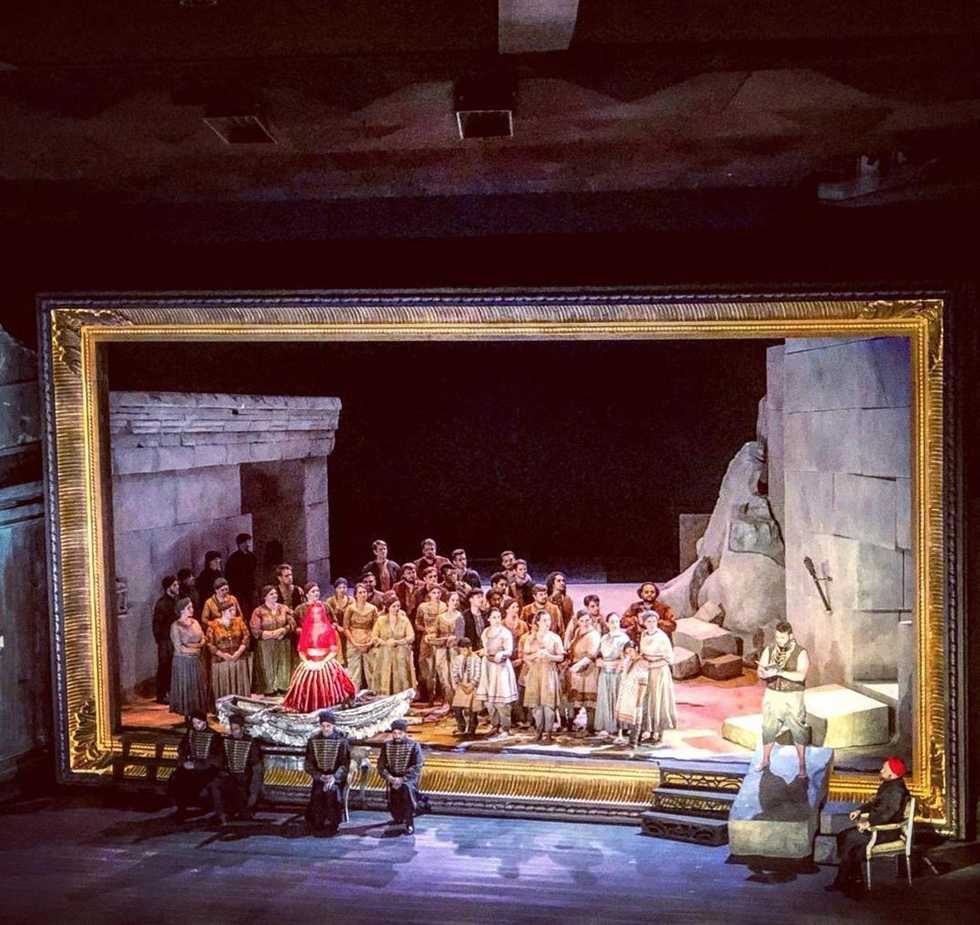 A scene from the Santa Fe Opera production of The Pearl Fishers.