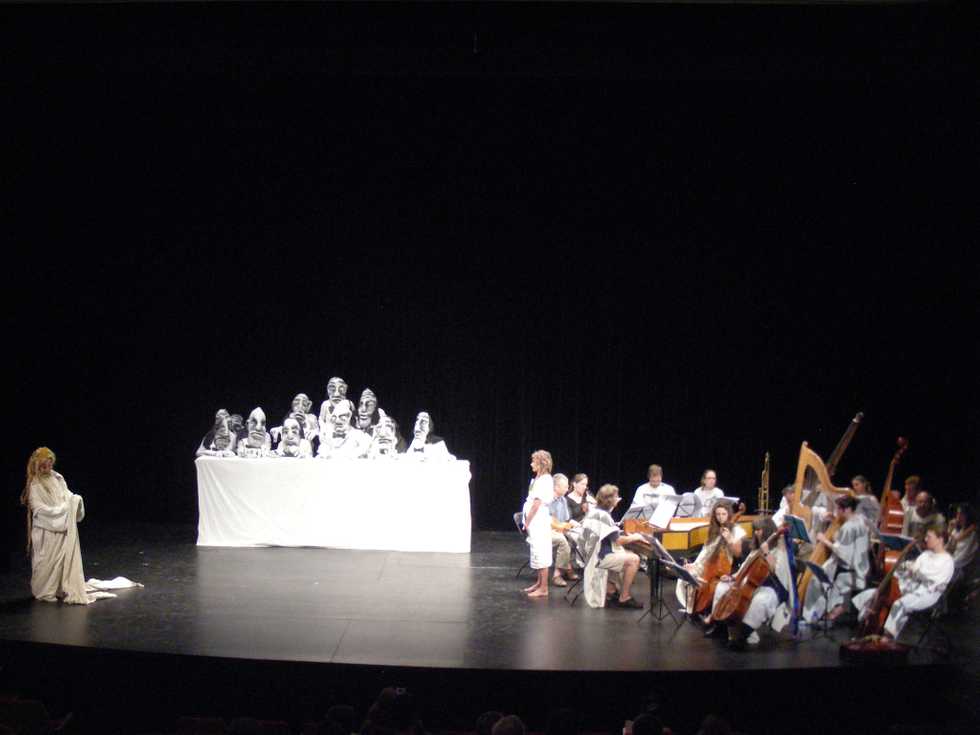 A scene from the Bread and Puppet Theater production of Il Ritorno di Ulisse in Patria.